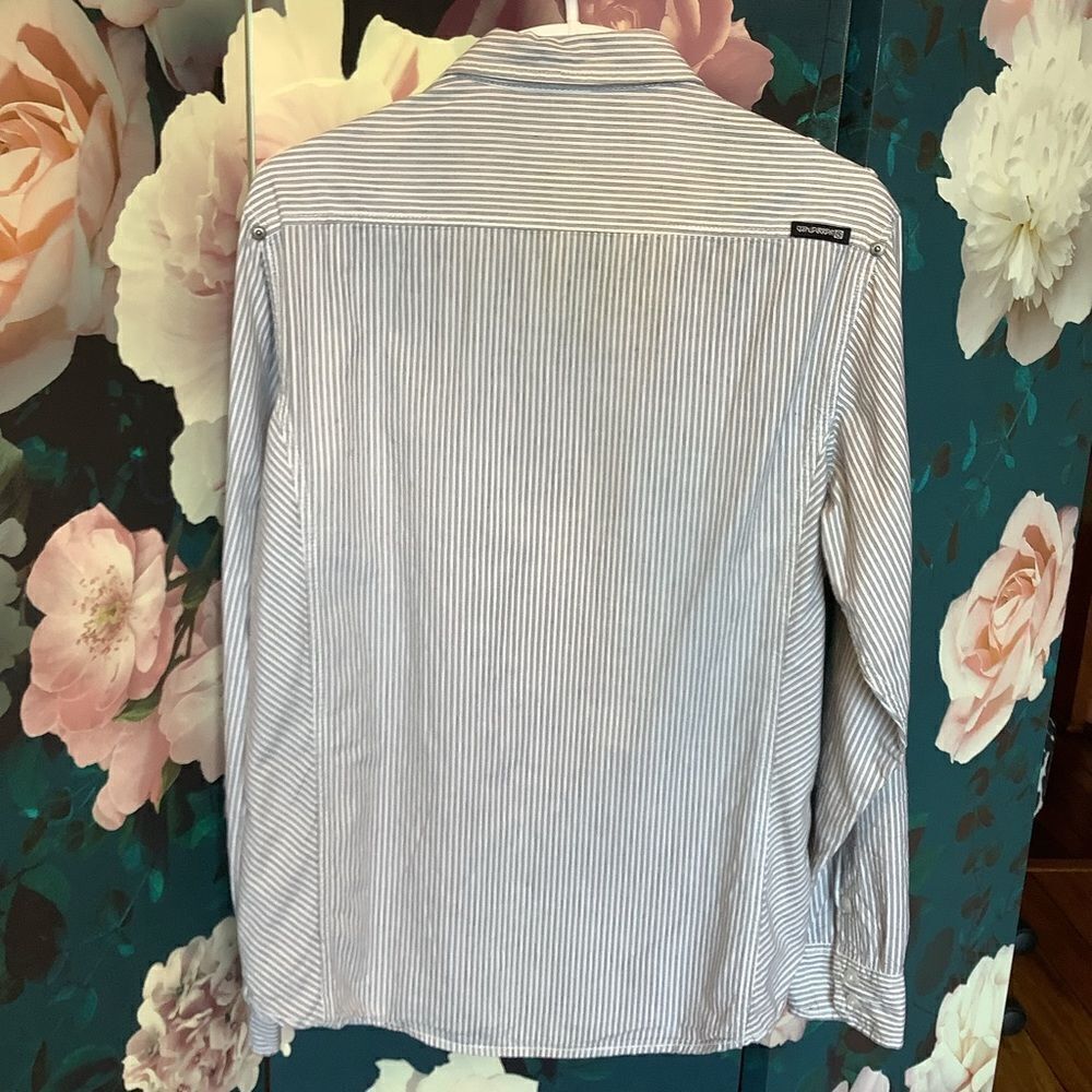 Ocean Current Striped Button Down 🌊🌅‎ - Picture 6 of 6